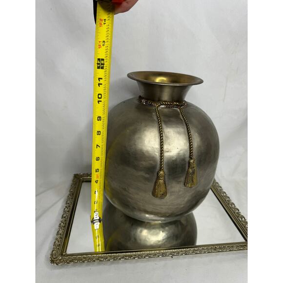 designer vintage hammered brass large floor vase centerpiece planter - Picture 3 of 9